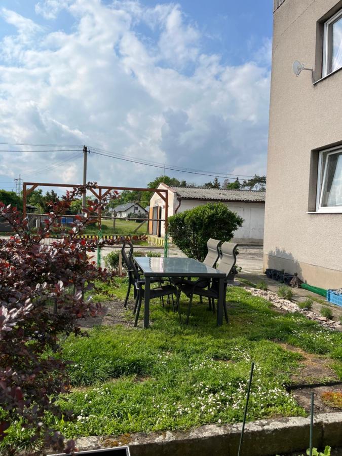 Appartement Monstera I à Kolín Extérieur photo